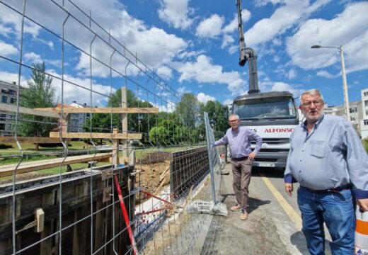 O alcalde visitou as primeiras obras encamiñadas a reducir o risco de enchentes nas ribeiras do Anllóns